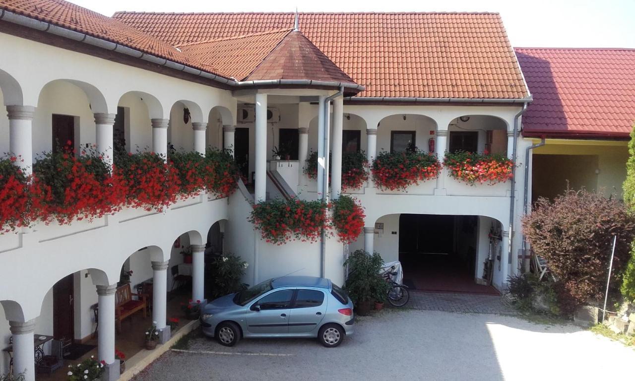 Bed and Breakfast Eden Panzio Еґер Екстер'єр фото