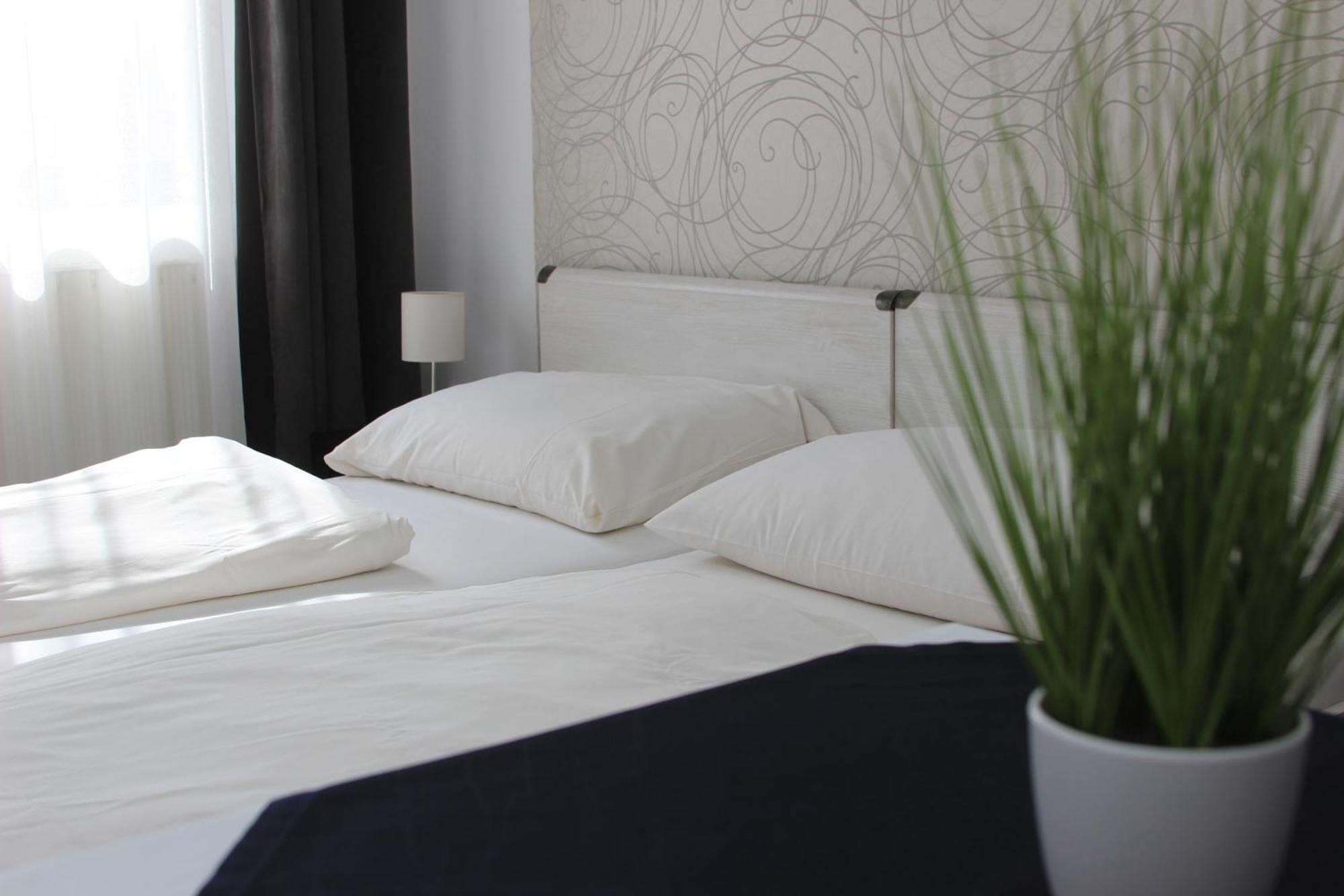Bed and Breakfast Eden Panzio Еґер Екстер'єр фото