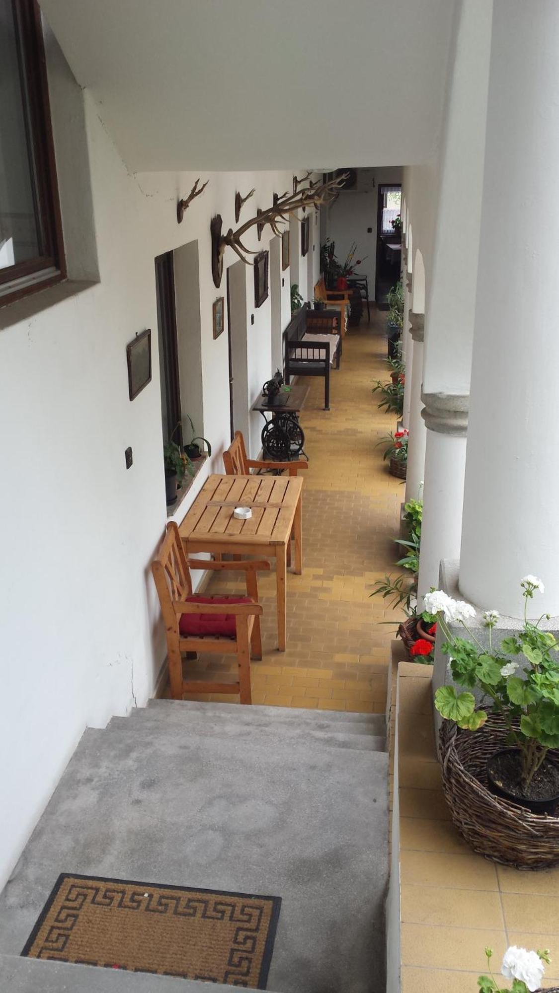 Bed and Breakfast Eden Panzio Еґер Екстер'єр фото