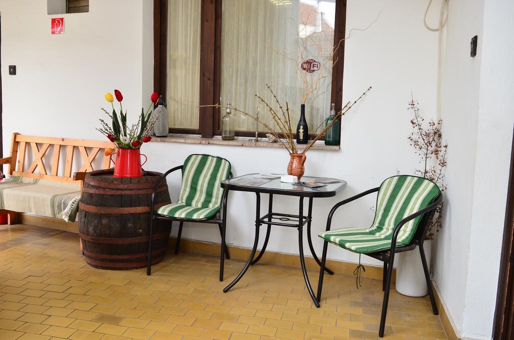 Bed and Breakfast Eden Panzio Еґер Екстер'єр фото