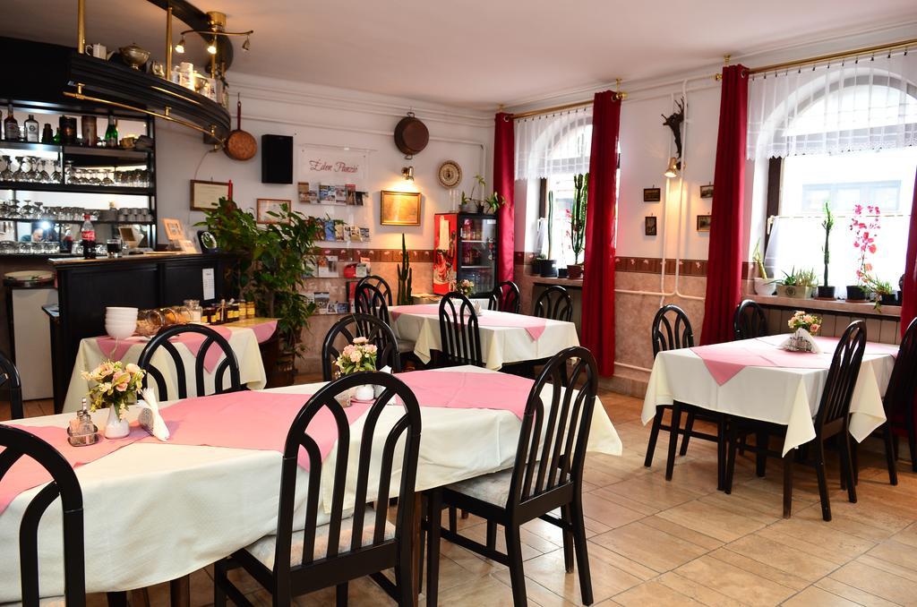 Bed and Breakfast Eden Panzio Еґер Екстер'єр фото