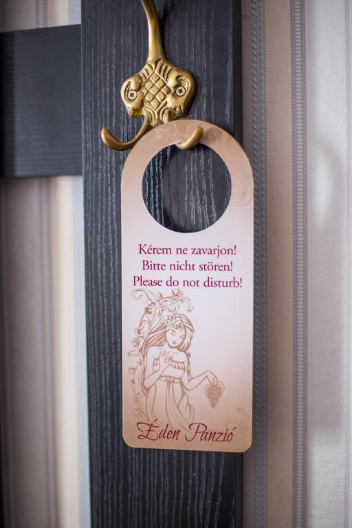 Bed and Breakfast Eden Panzio Еґер Екстер'єр фото