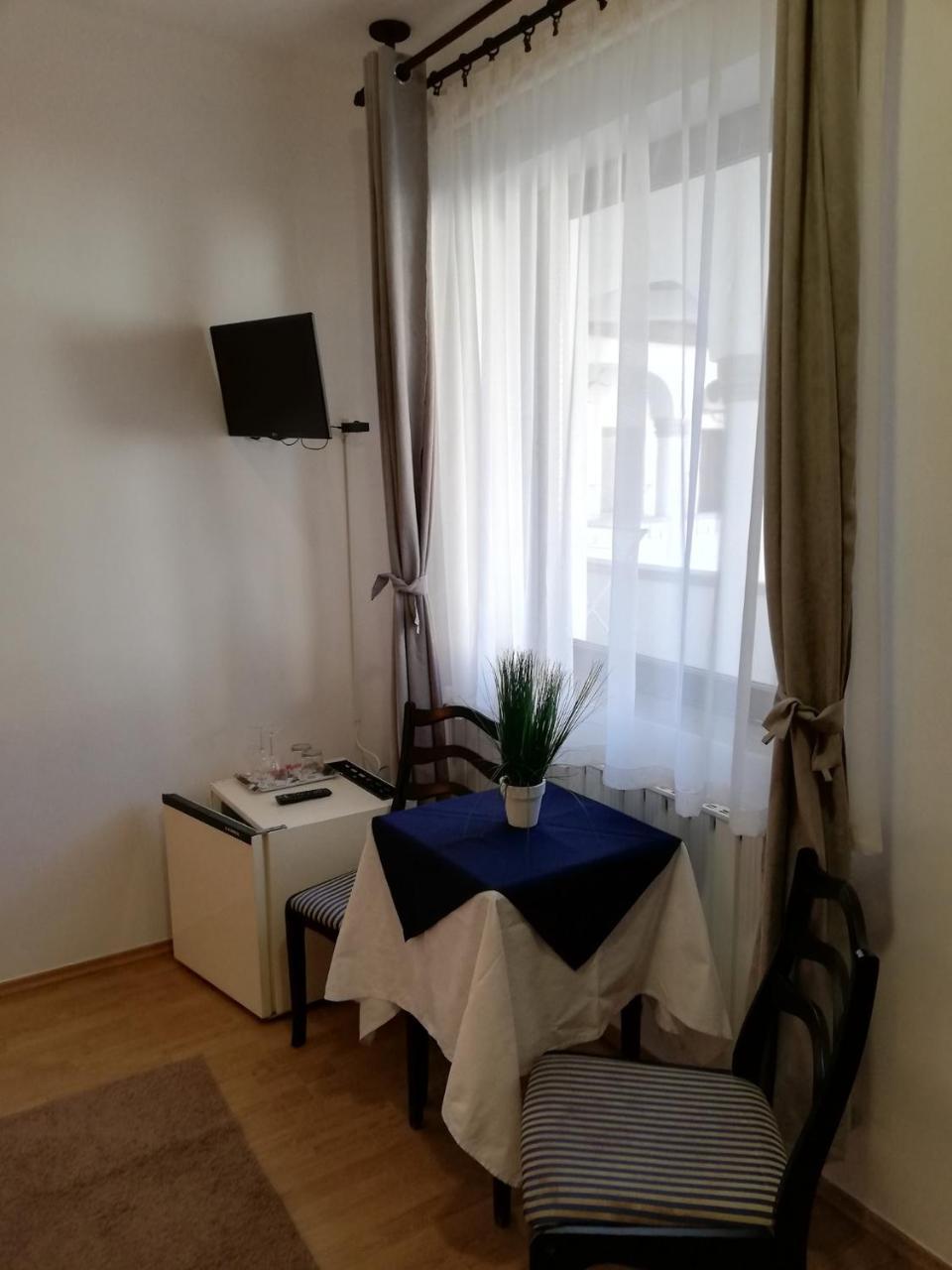 Bed and Breakfast Eden Panzio Еґер Екстер'єр фото
