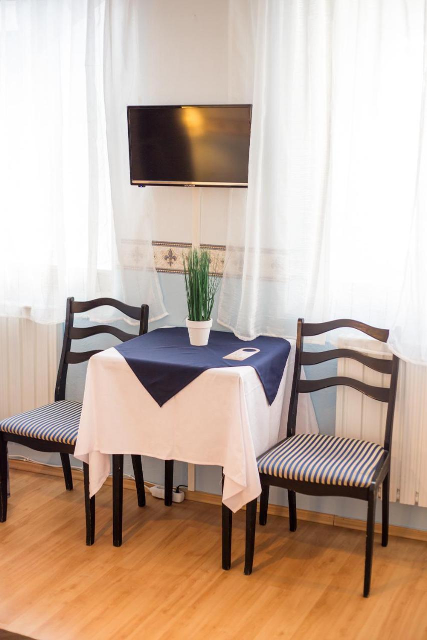 Bed and Breakfast Eden Panzio Еґер Екстер'єр фото